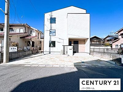 外観:「白を基調としたシンプルモダンな外観が印象的な2階建て 外観:「白を基調としたシンプルモダンな外観が印象的な2階建て