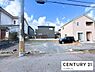 その他：落ち着いた住宅街の一画。前面道路は見通しがよく、車の出し入れもしやすい環境です