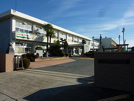 豊田市立崇化館中学校まで1843m