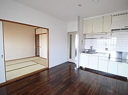 レジデンスコトン 3階2DKのリビング/ダイニング