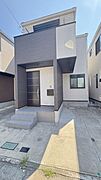《外観》　■家族みんなが落ち着ける場所。明るい空間で心も暖か、朝から爽やかな気分。寝る時も包みこまれるようにふんわりと。家にいることが心と体に優しい暖かな暮らし。