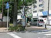 Ａコープ金沢店まで725m、生活協同組合の店舗。安心・安全な食材をお手元に、生産者と消費者をつなぐスーパーです。地域の人々との出会いもありますね。