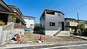 《外観》　ここから一つ一つ思い出を紡いでいく。マイホームはいつも家族の歴史とともにあります。おしゃれな外観が家に帰るのを楽しみにしてくれます。