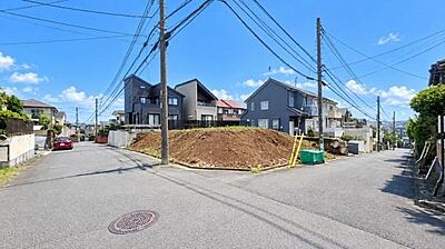 外観:《外観》 ここから一つ一つ思い出を紡いでいく。マイホームはいつも家族の歴史とともにあります。 外観:《外観》 ここから一つ一つ思い出を紡いでいく。マイホームはいつも家族の歴史とともにあります。