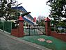 周辺：今宿幼稚園まで553m、市立今宿小学校・中学校の東側に隣接。豊かな緑、四季折々の花に囲まれた広い園庭。