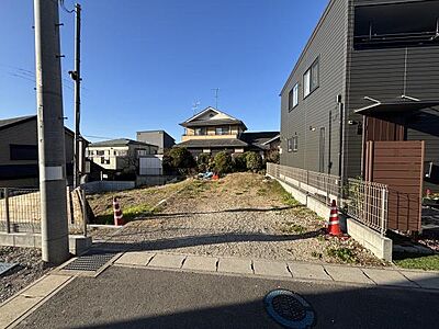 外観:バス停から徒歩3分 外観:バス停から徒歩3分