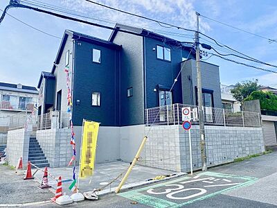 外観：建物、完成しました！