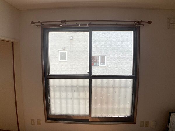 画像16:大きな窓がありますので風通しが良さそう。