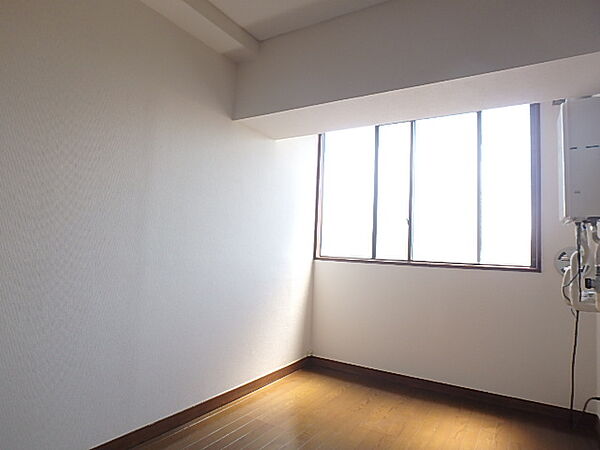 ユーコート 3階 | 東京都北区上中里 賃貸マンション 居間
