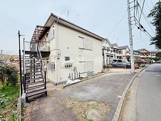 周囲には落ち着...