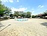 周辺：高倉公園1まで864m、住宅街にある公園です。