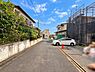 その他：前面道路は舗装されておりアクセスしやすい環境です。