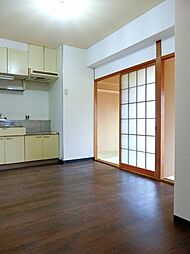 メゾン・ド・後三条 2階3DKのリビング/ダイニング