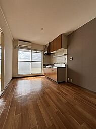 アクシスＫＡＷＡＳＥ 3階3LDKのリビング/ダイニング