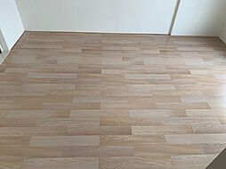 アクシスＫＡＷＡＳＥ 3階3LDKの室内