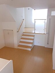 ソフィア・レジデンス 1階3LDKのリビング/ダイニング