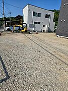 建設中