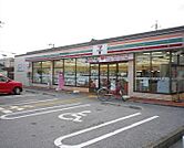 セブンイレブン彦根平田小学校前店まで86m