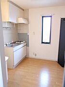 ※お部屋により内装の色合いが異なります。