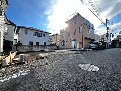 外観：左側が当区画。大宮駅徒歩14分、鉄道博物館駅徒歩9分の便利な立地。