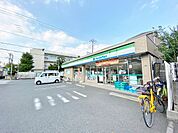 ファミリーマート川口十二月田店まで約280m
