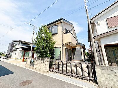外観:2001年築、敷地面積32坪の4LDKのお住まい。 外観:2001年築、敷地面積32坪の4LDKのお住まい。