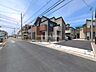 外観：前面道路含む現地