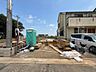 外観：周辺環境とのコラボレーションにより明るい空間を演出。(令和8年7月撮影)