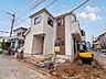 外観：南西角地なので陽当り良好です。開放感のあるお住まい。(令和8年9月撮影)
