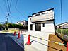 外観：美しい外壁が高級感を演出するモダンなお住まい。
