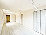 寝室：二部屋に分けて個室にできる可変型空間です。