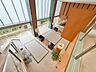 エントランス：マンションの顔とも言えるこだわりのロビーです。