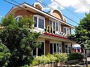 マクドナルド米子店まで552m