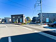 ここから始まる「日常」はご家族にとって大切で貴重な時間。少しでも豊かに、少しでも快適に。そんな想いから生まれた本邸宅は、これから先のお住まいをきっと支えてくれるはずです。