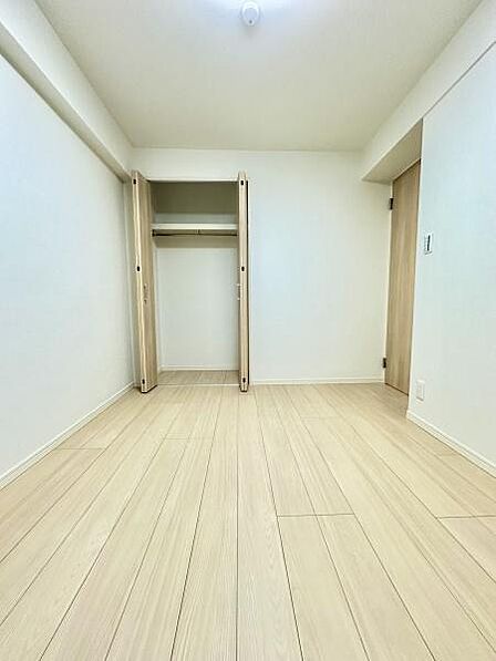 【同社施工例】現在リフォーム中の物件ですが、現地にて棟内の雰囲気や周辺環境をご確認いただけるほか、同社施工のリフォーム済みのお部屋もご覧いただけます。完成前もぜひお気軽にお問合せください♪