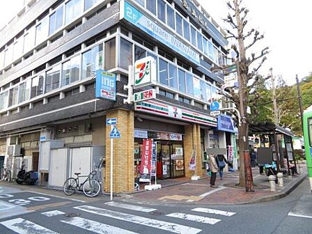 セブンイレブン青梅駅前店まで1174m