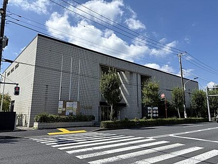 青梅市立美術館まで779m