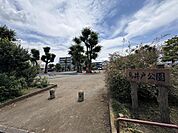 鳥井戸公園まで687m