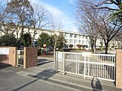 福生市立福生第一中学校まで2074m