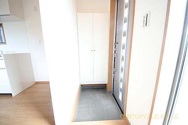 玄関を拡大表示