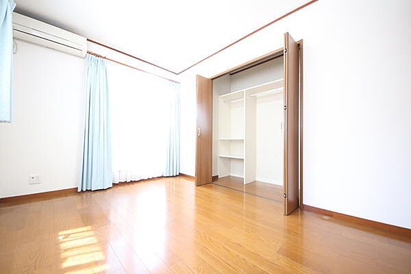 洋室を拡大表示