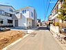 外観：前面道路含む現地