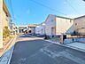 外観：前面道路含む現地