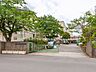 周辺：越谷市立弥栄小学校 800m
