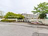 周辺：三郷市立前間小学校 430m