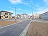 外観：前面道路含む現地