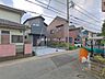 外観：前面道路含む現地