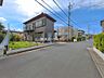 外観：前面道路含む現地