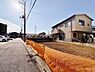 外観：広々とした更地が広がる現地写真です。陽当たり良好なこの土地で、ご家族の夢を叶える理想のマイホームを建築できます。新しい生活をここから始めませんか。