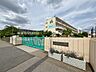 周辺：三郷市立彦糸小学校 960m
